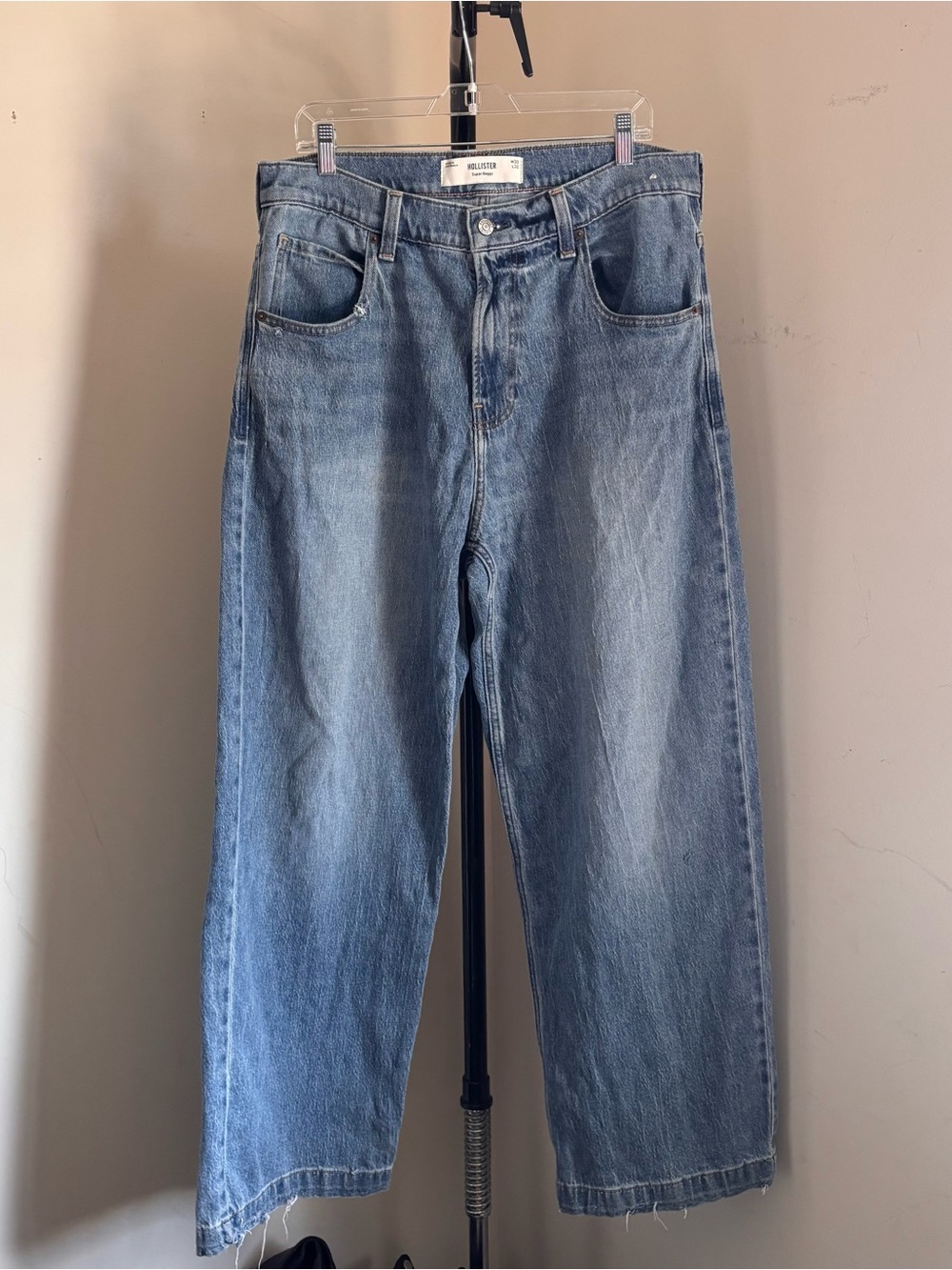 Hollister Classic Light Blue Men’s Super Baggy Jeans